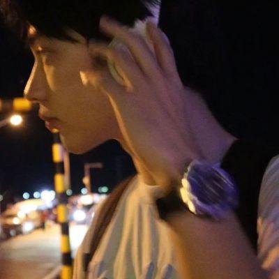 ins男生头像原宿风格图片