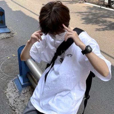 ins男生头像原宿风格图片