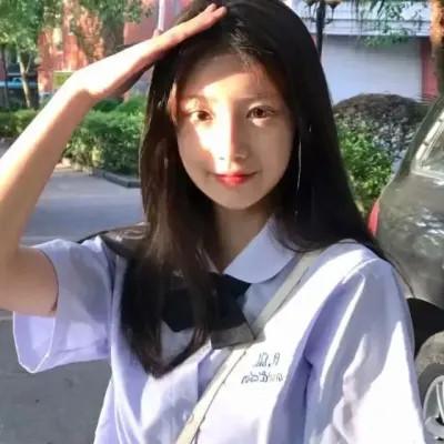 抢眼的女生微信真人头像图片大全