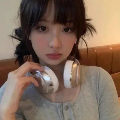 抢眼的女生微信真人头像图片大全