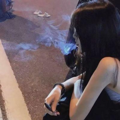 女生爆火qq头像 好看高清的爆火真人女生头像图片