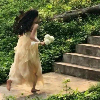 女头像氛围感小众,高清超有氛围感的女头图片