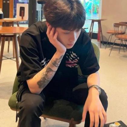 2023优质男生头像单身照片