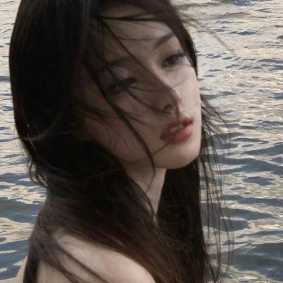 2023超火女生微信头像图片真人好看