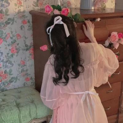 高质量真人女生背影头像图片