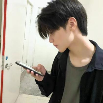 2023年最火微信头像男生真人高清图片