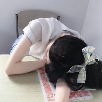 酷酷拽拽的女生头像 高清好看原宿风女生酷酷的头像图片