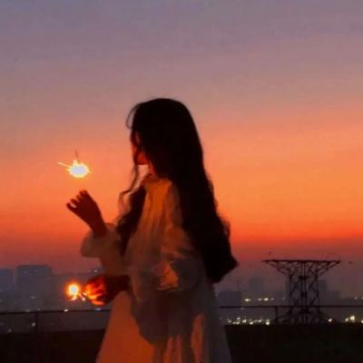 日落唯美女生头像,高清好看的黄昏温柔日落唯美女生头像图片