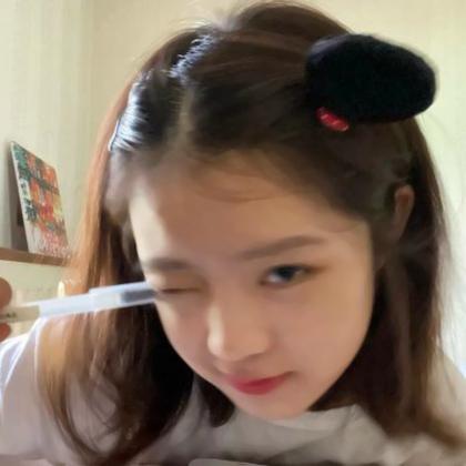 酷酷拽拽的女生头像 高清好看原宿风女生酷酷的头像图片
