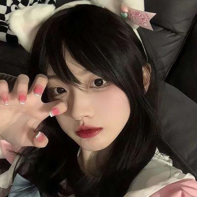 酷酷高冷的头像女生真人温柔图片