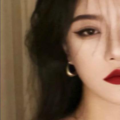 侧脸红唇唯美女生头像 高清成熟好看的侧脸红唇头像女生图片