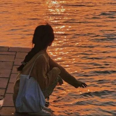 日落唯美女生头像,高清好看的黄昏温柔日落唯美女生头像图片