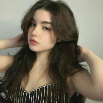 混血儿照片头像女生高冷图片