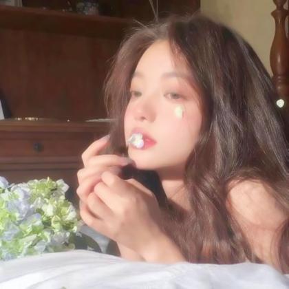 浪漫唯美微信头像女生真人高清图片