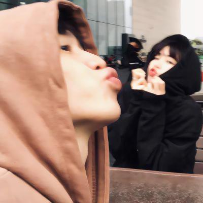 双人情侣头像一人一半真人甜蜜图片