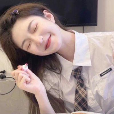 女生头像小众普通真人可爱图片