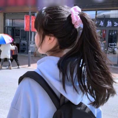 精选微信女生真人头像