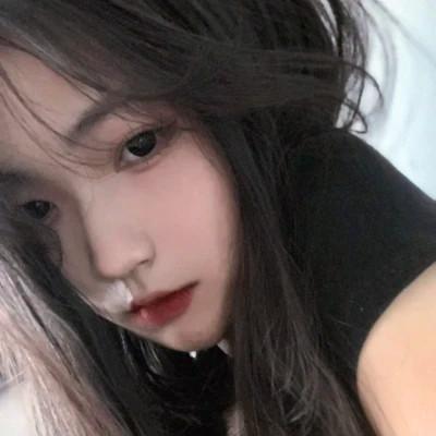 精选微信女生真人头像