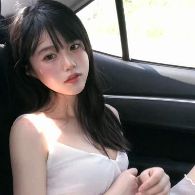 精选微信女生真人头像