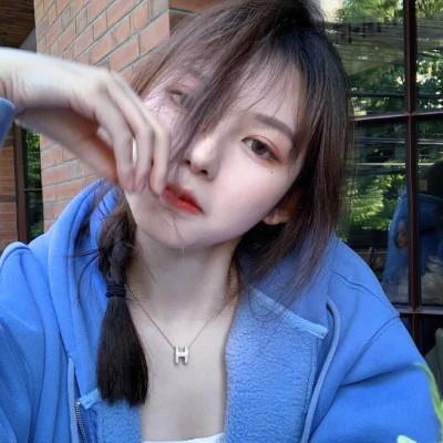 精选微信女生真人头像