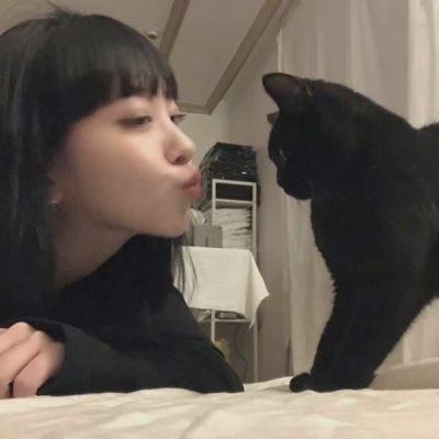 2023最火的露脸女生头像图片