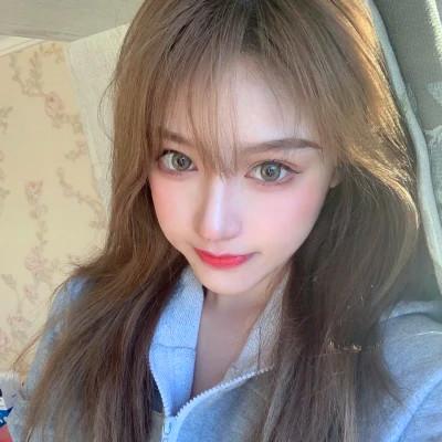 精选微信女生真人头像