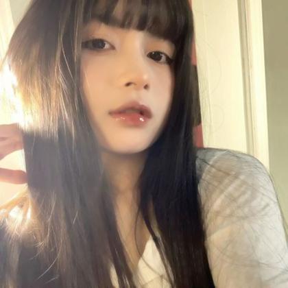 干净女生头像真人小众高清图片