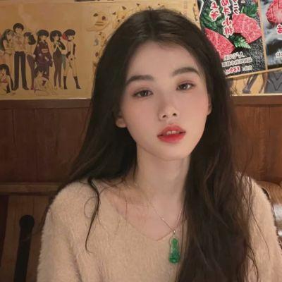2023最火的露脸女生头像图片