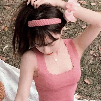 精选微信女生真人头像