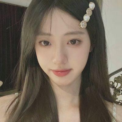2023最火的露脸女生头像图片