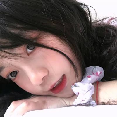 精选微信女生真人头像
