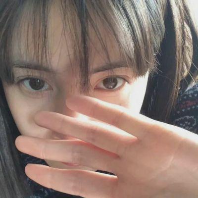 2023最火的露脸女生头像图片