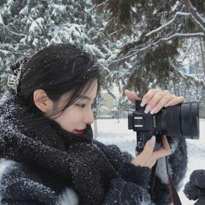 头像女相机拍照,新版高清拿相机的女生头像图片