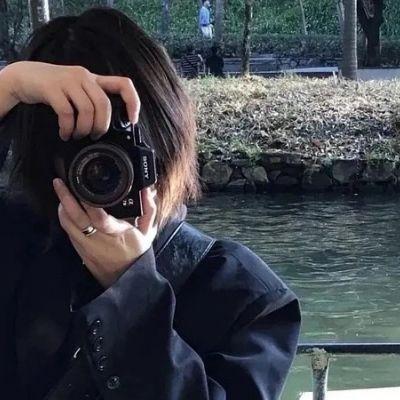 头像女相机拍照,新版高清拿相机的女生头像图片