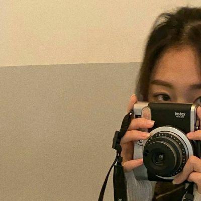 头像女相机拍照,新版高清拿相机的女生头像图片