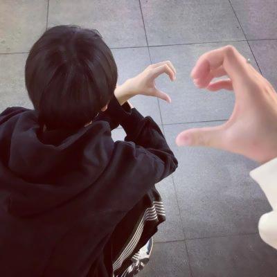 情侣头像浪漫甜蜜一人一半真人高清图片