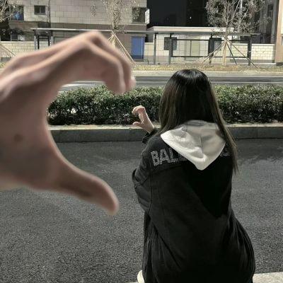 情侣头像浪漫甜蜜一人一半真人高清图片