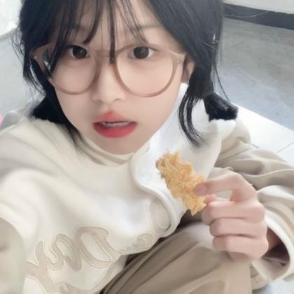 女生头像ins可爱真人图片 大部分戴眼镜