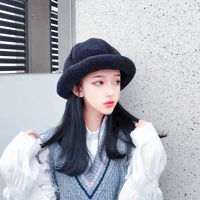 戴帽子的最新女头像图片