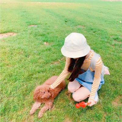 戴帽子的最新女头像图片