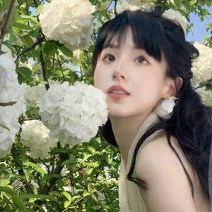 文艺清新干净的女生头像图片