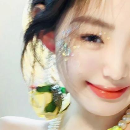 文艺清新干净的女生头像图片