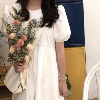 女生头像抱花温柔,高清清新好看的头像女生唯美温柔抱花图片