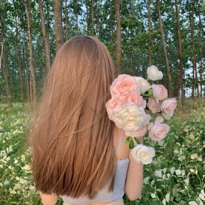 女生头像抱花温柔,高清清新好看的头像女生唯美温柔抱花图片