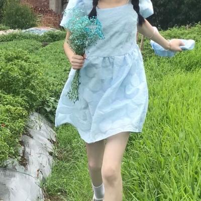 女生头像抱花温柔,高清清新好看的头像女生唯美温柔抱花图片