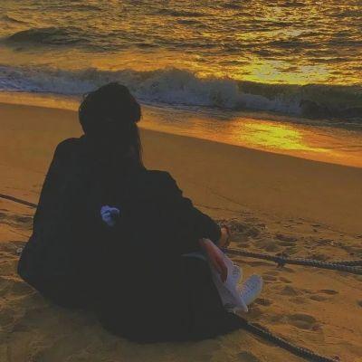海边唯美浪漫情侣头像图片 一左一右双人版海边情头