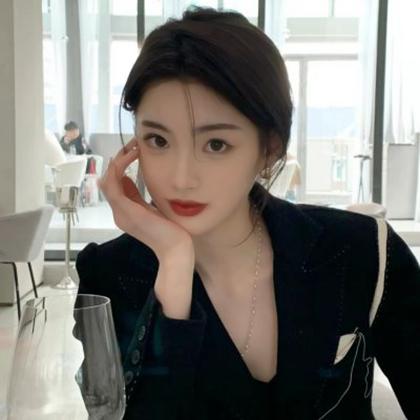 头像女生酷酷的照片可爱 高清好看酷酷的女生图片可爱头像