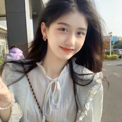 头像高级感女生真人笑容灿烂图片