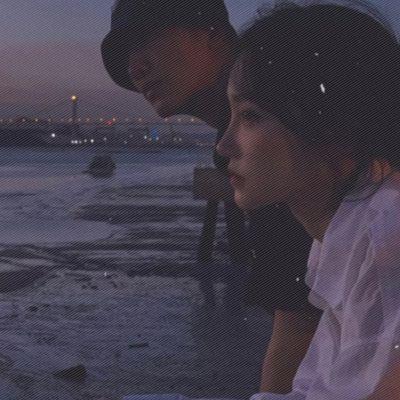 海边唯美浪漫情侣头像图片 一左一右双人版海边情头