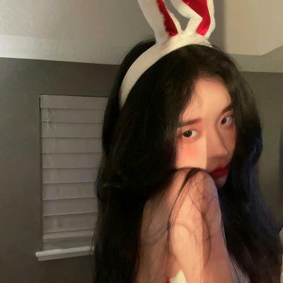 头像高级感女生真人笑容灿烂图片